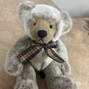 Russ Small Grey/Brown Wesley Bear … 8 inch retired